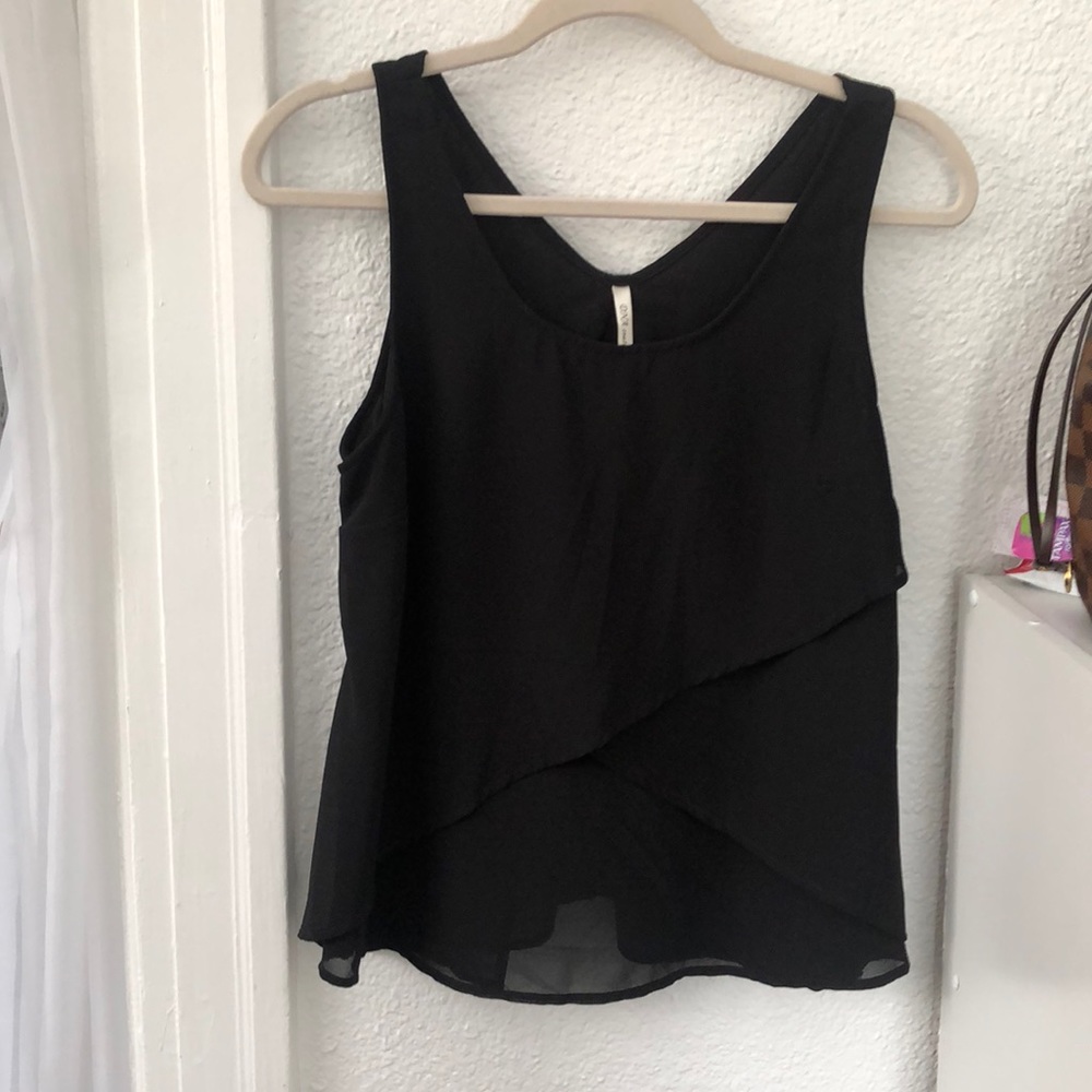 Black layered tank